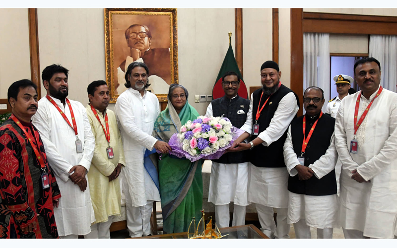 প্রধানমন্ত্রীকে শুভেচ্ছা জানালেন পরশ-নিখিল